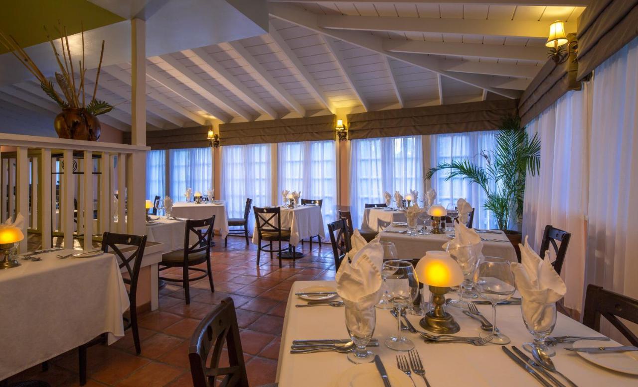 Pineapple Beach Club (Adults Only) Long Bay Esterno foto