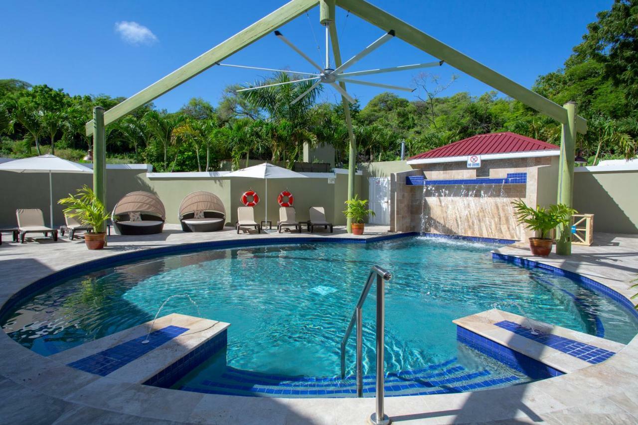 Pineapple Beach Club (Adults Only) Long Bay Esterno foto